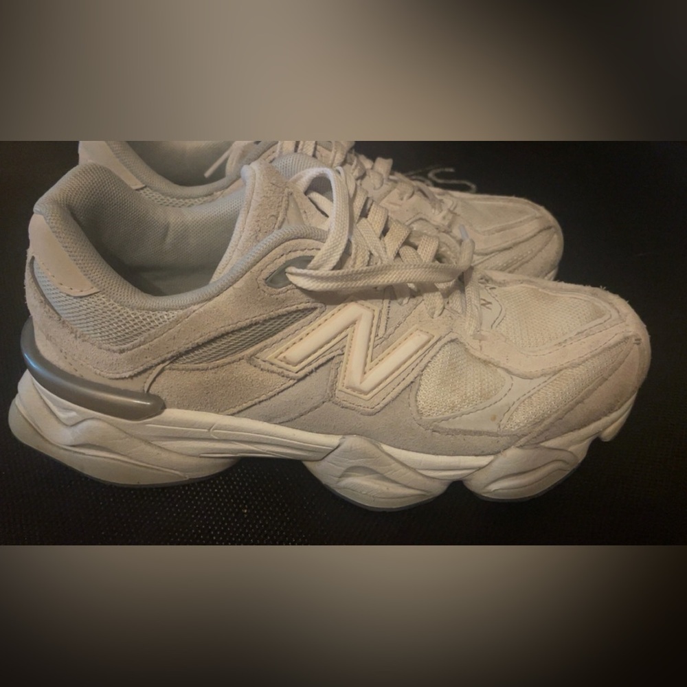 New Balance 9060s - Picture 2 of 7